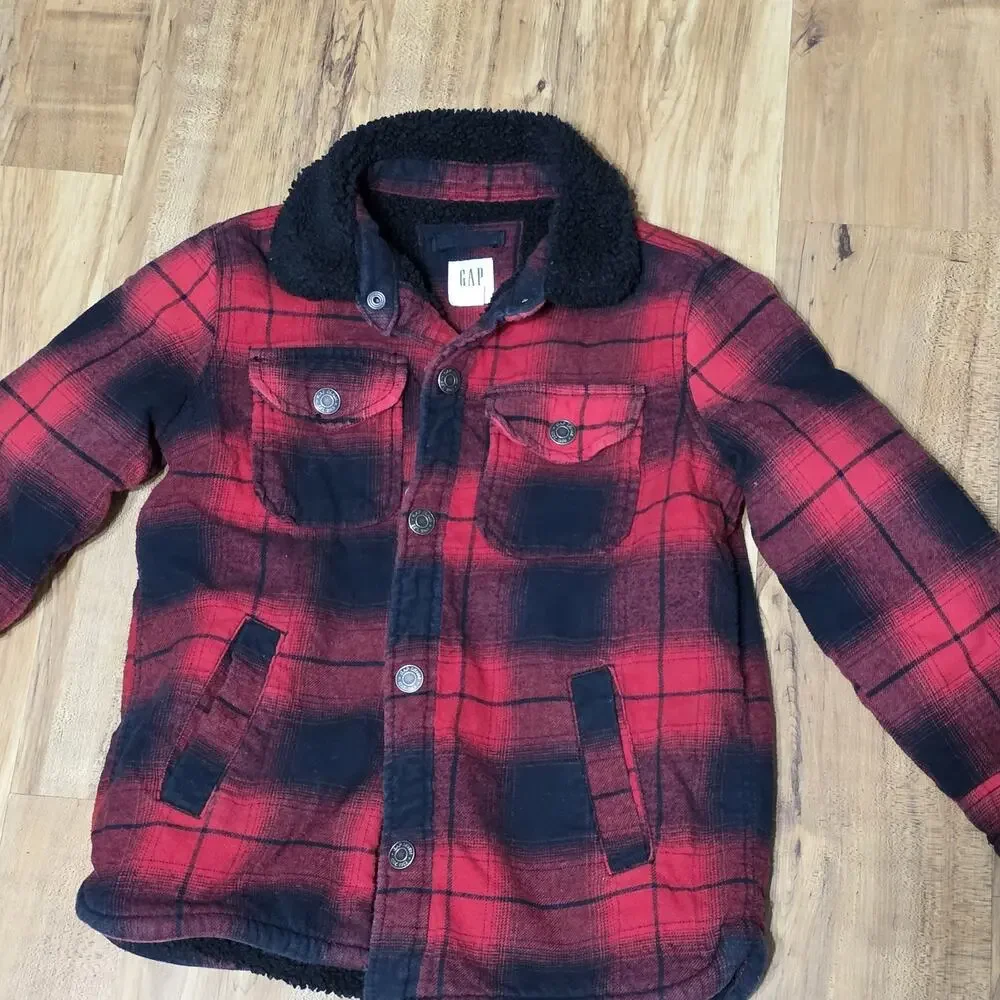 Gap Kids Sherpa Lined Flannel Jacket Red Black Plaid Size S 6-7 Boys Girls